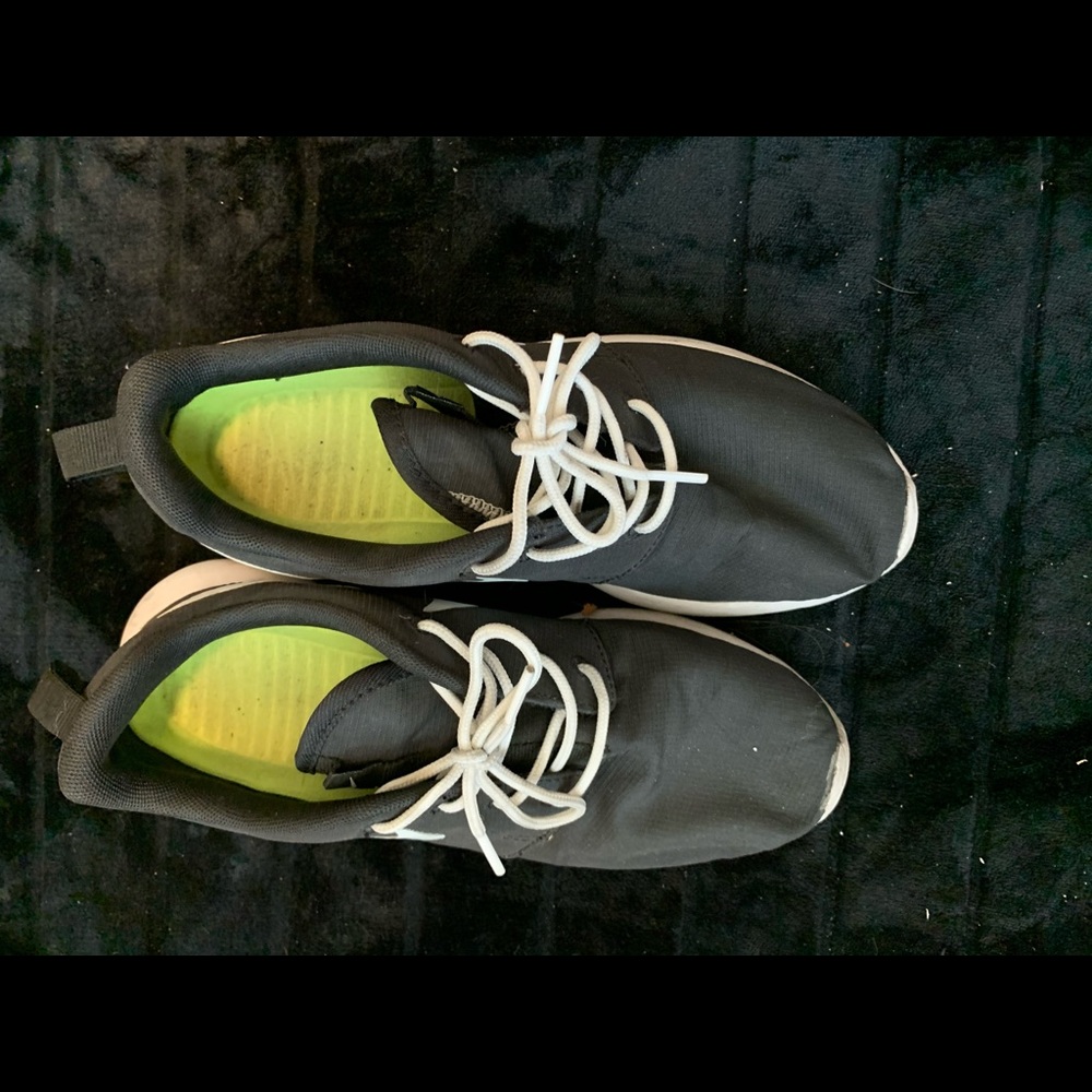 Running shoes - Picture 3 of 6